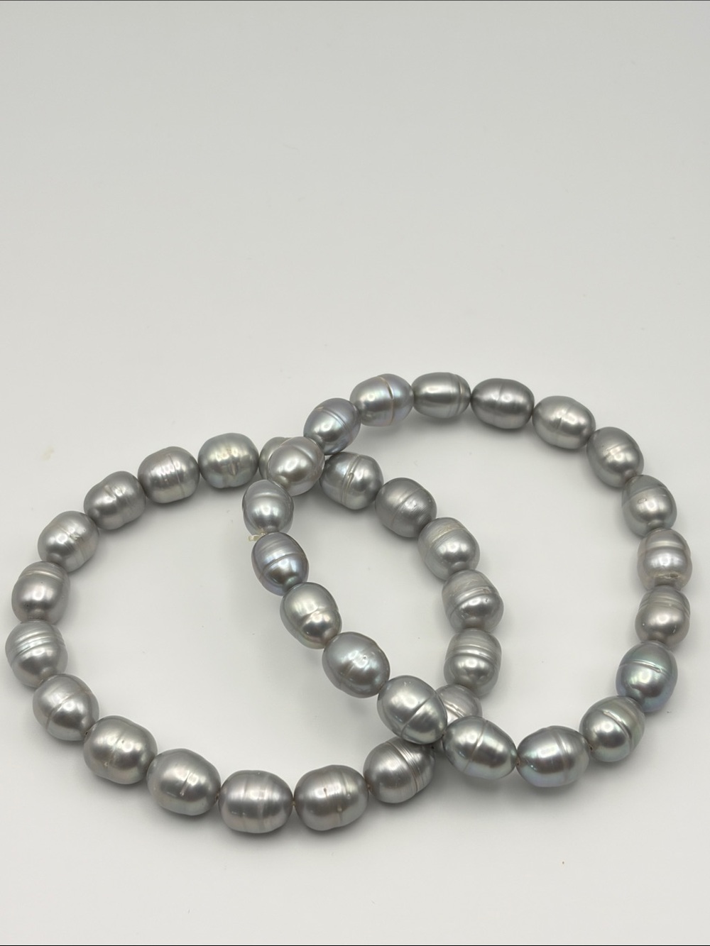 Silver Gray Freshwater Pearl Stretch Bracelets - Picture 1 of 3